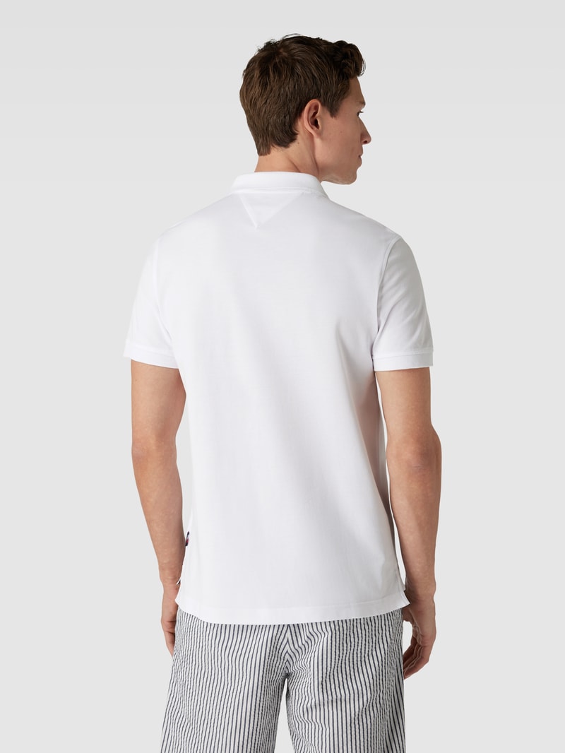 Poloshirt mit Label-Detail in weiß