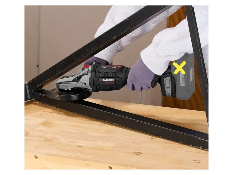 Esmerilhadeira angular sem fio PARKSIDE PERFORMANCE® com cabeça plana PPWSFA 20-Li A2, 20 V
