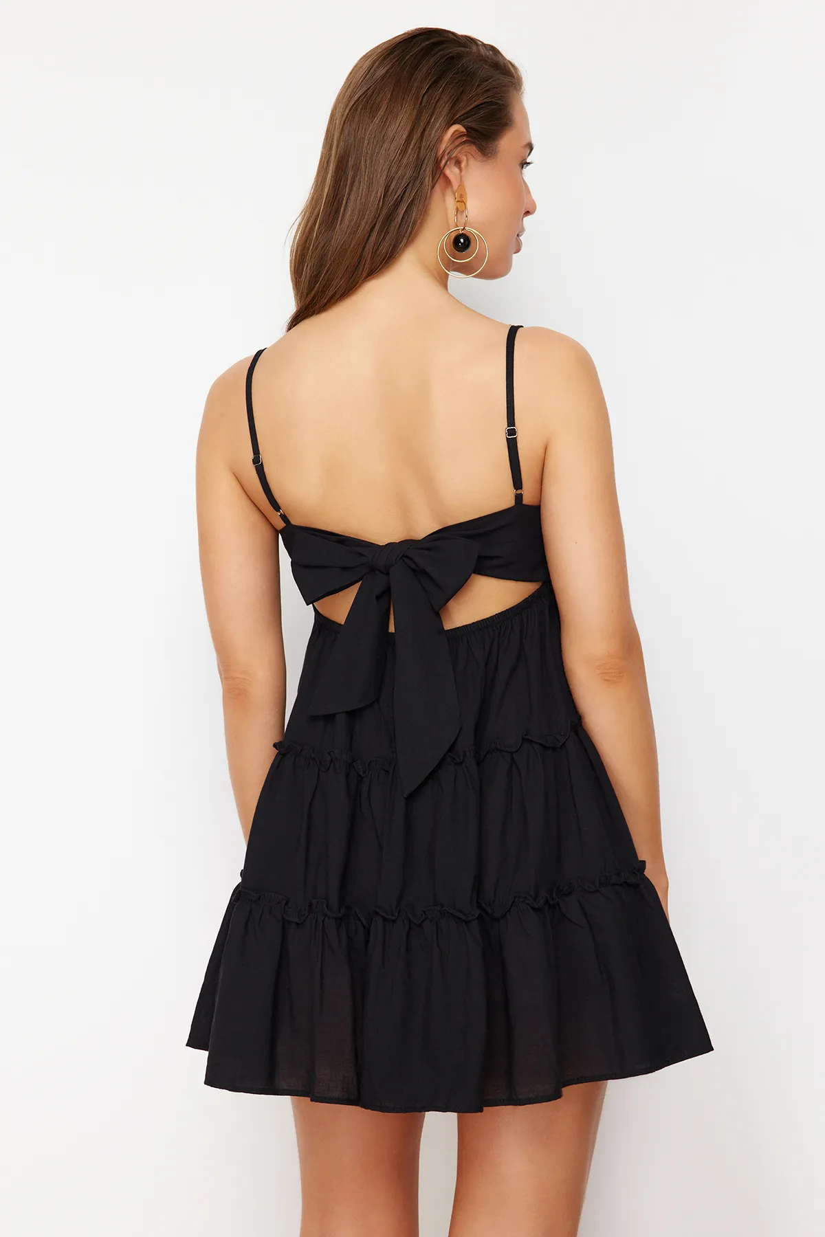 Trendyol Collection  Schwarzes Mini-Strandkleid aus 100 % gewebter Baumwolle TBESS24EL00069