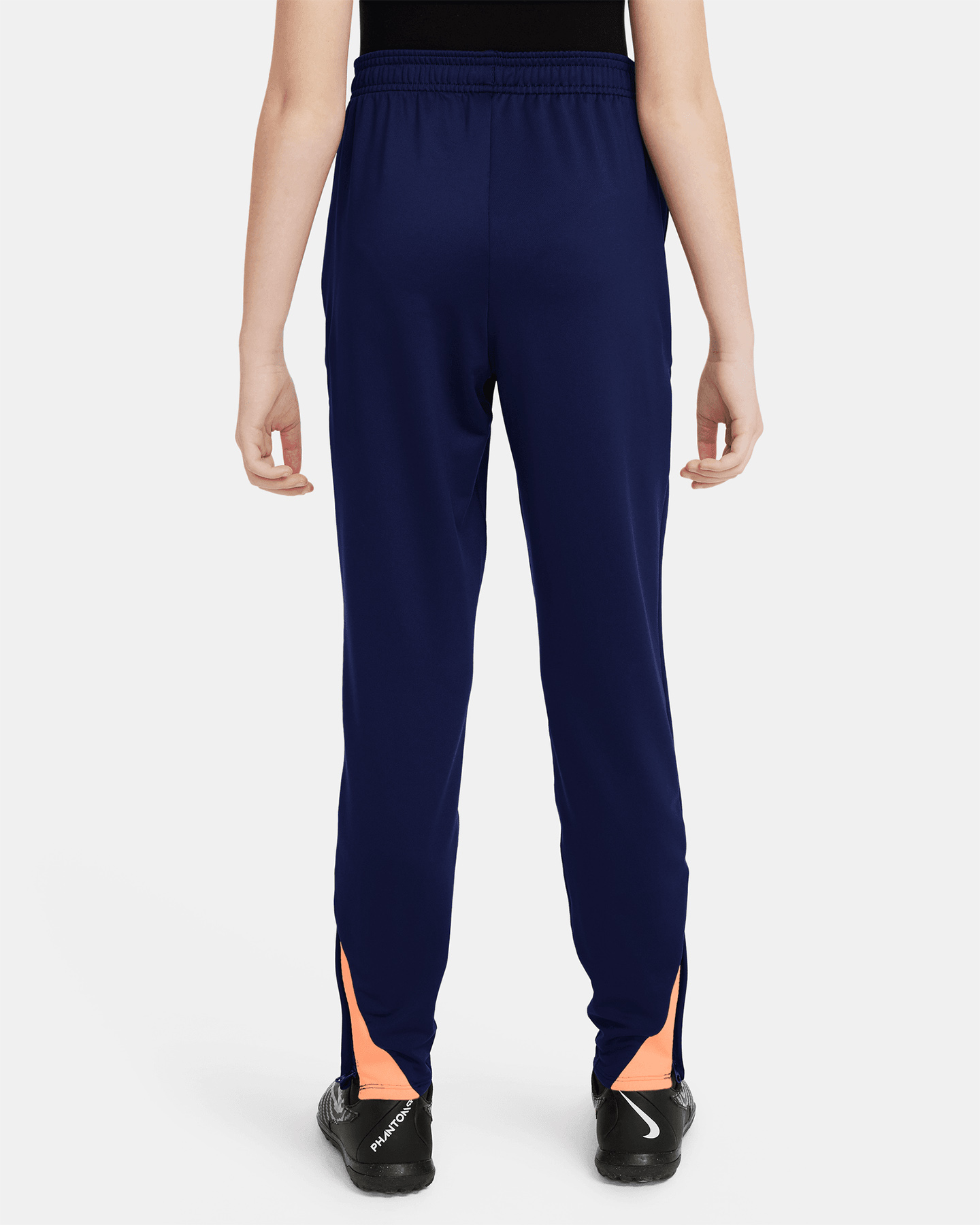 Futbalové šortky Nike Strike 24 Jr FN8418-493