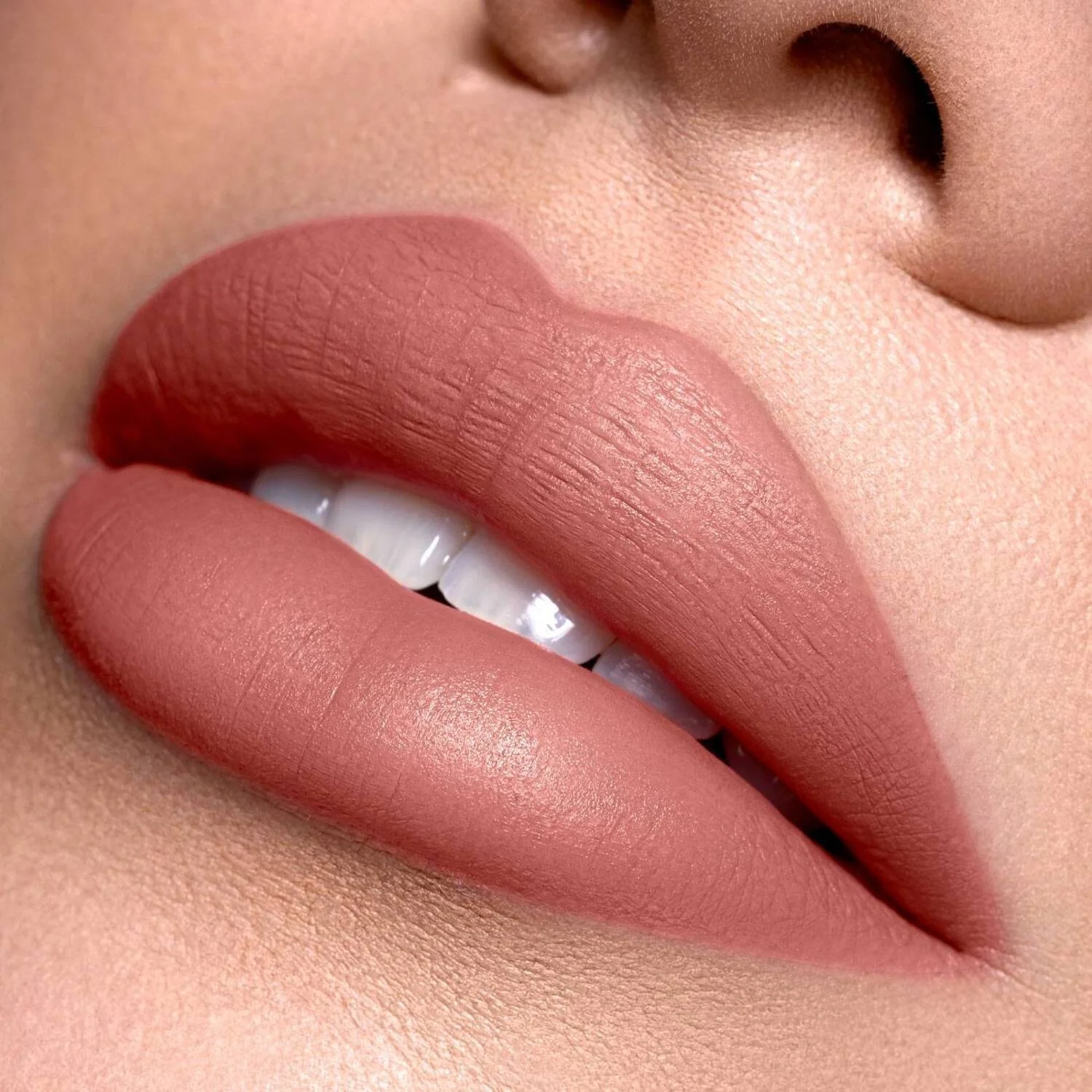 CLOUD THERAPY LIP MOUSSE - Batom Matte