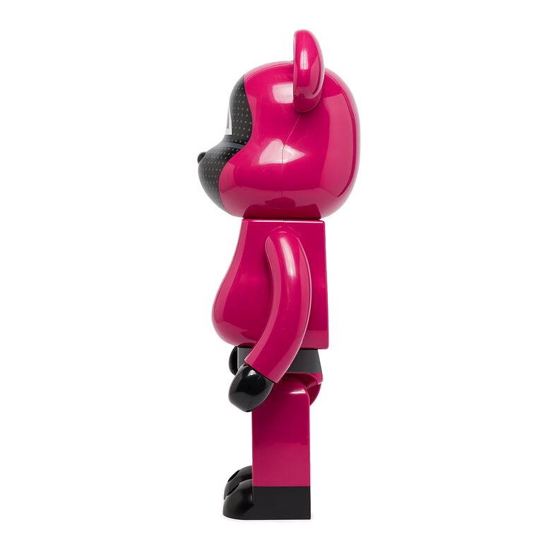 Medicom Bearbrick Squid Game Guard △ 1000% multicolor