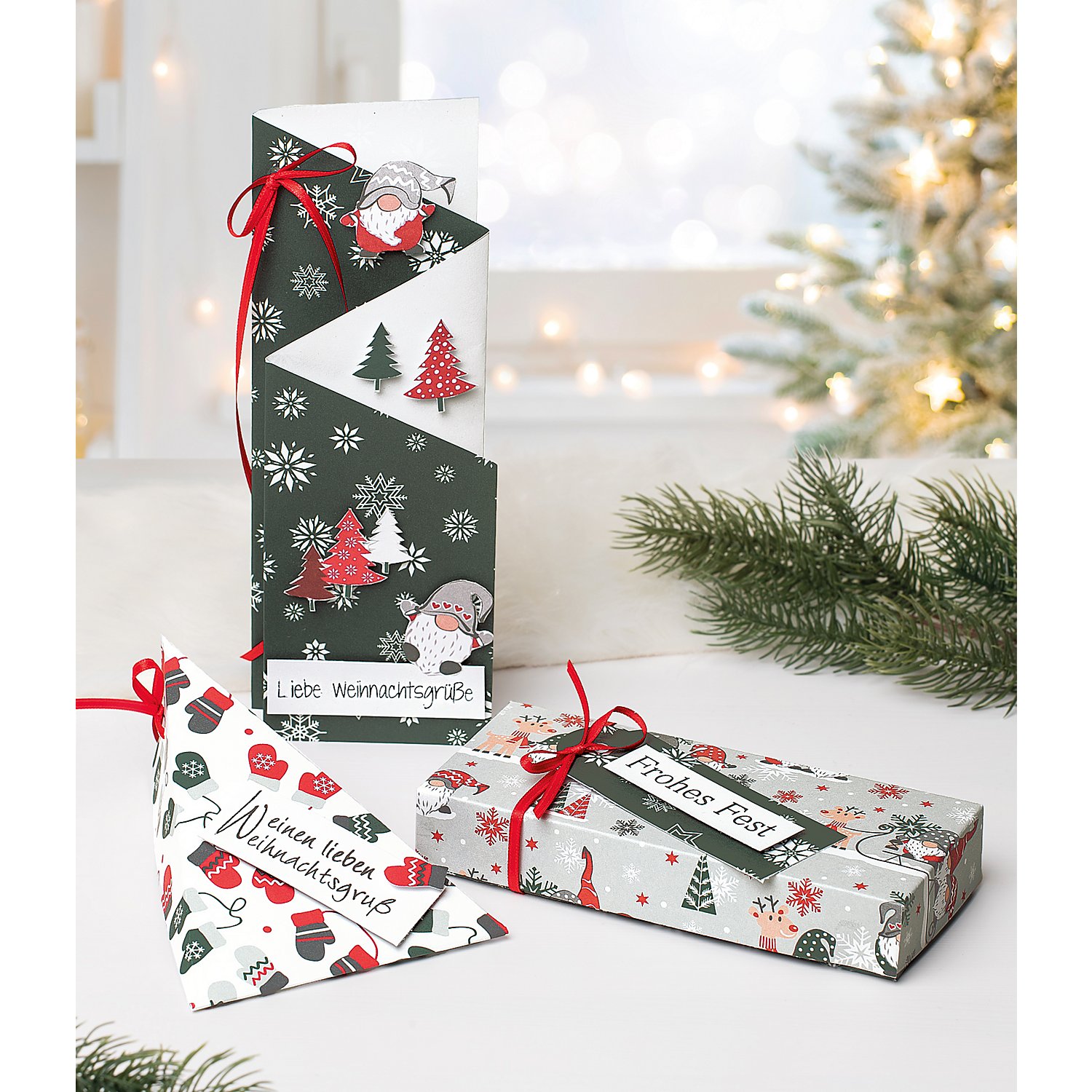 buttinette Weihnachtspapier, 21 x 29,7 cm, 24 Blatt