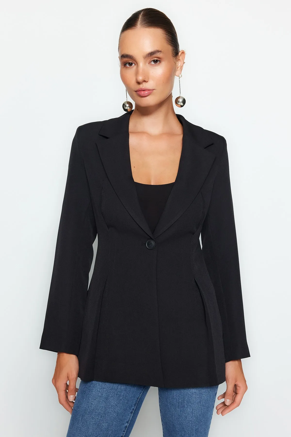 Trendyol Collection  Schwarze taillierte, gefütterte Blazerjacke aus Webstoff TWOAW24BC00047