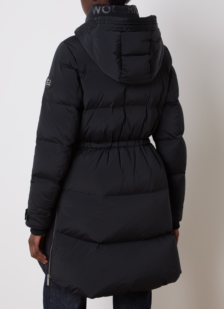 Parka Woolrich Alsea cu umplutură de puf.