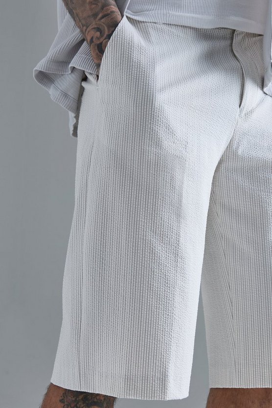 Tall gestreifte Seersucker Shorts mit Kordelzug