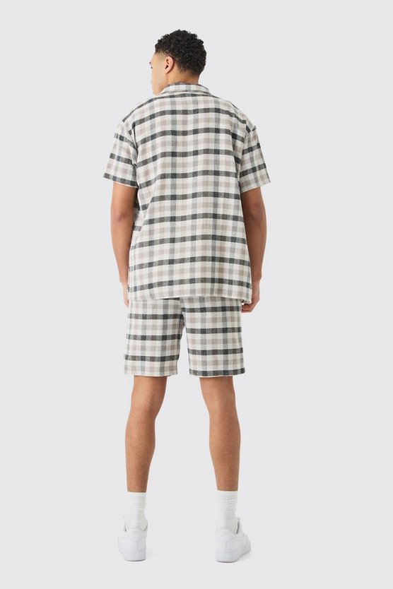 Strukturiertes Oversize Karohemd und Shorts