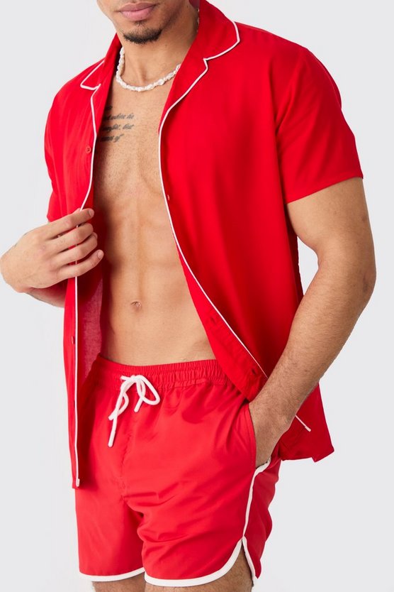 Kurzärmliges Hemd mit Paspeln & Badehose
