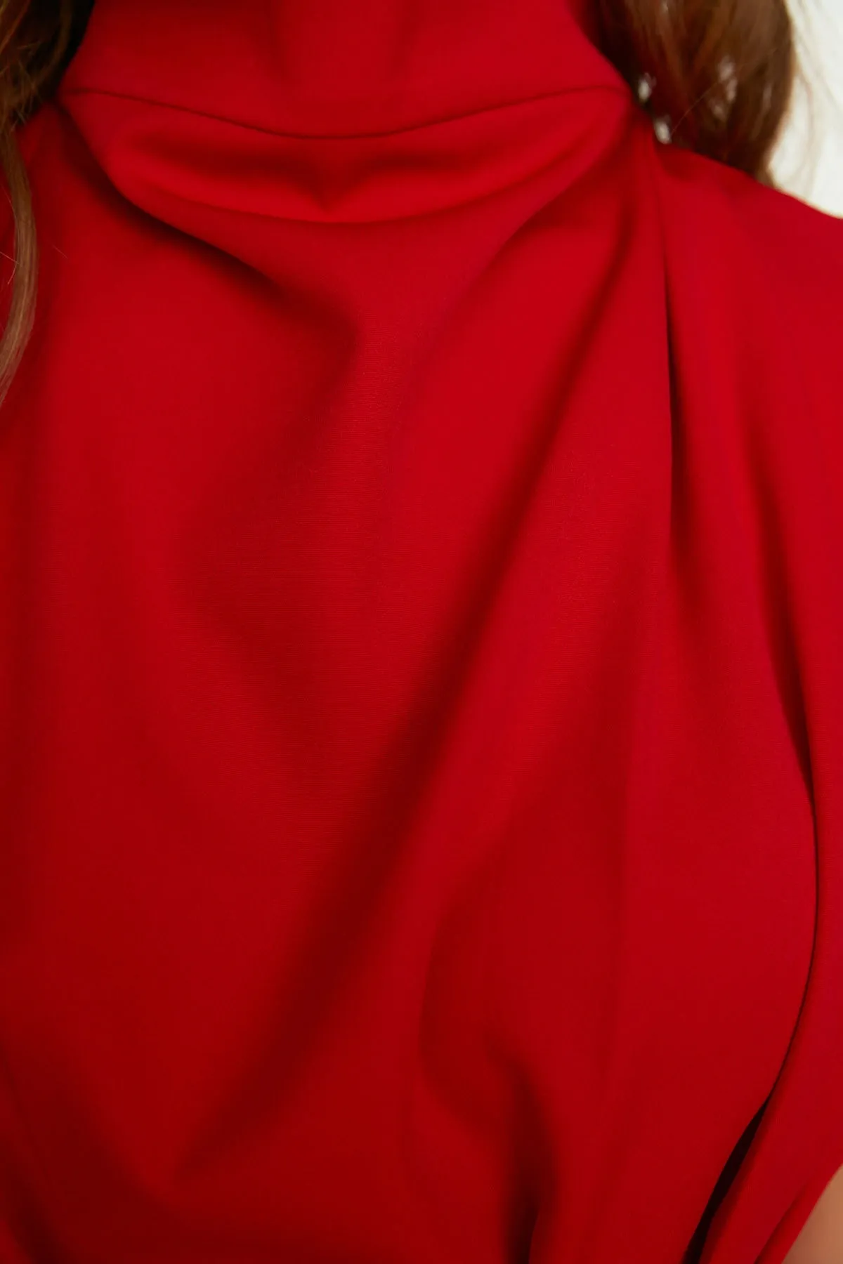 Trendyol Collection  Rotes, figurbetontes, gewebtes Kleid mit Stehkragen TWOAW20EL0311