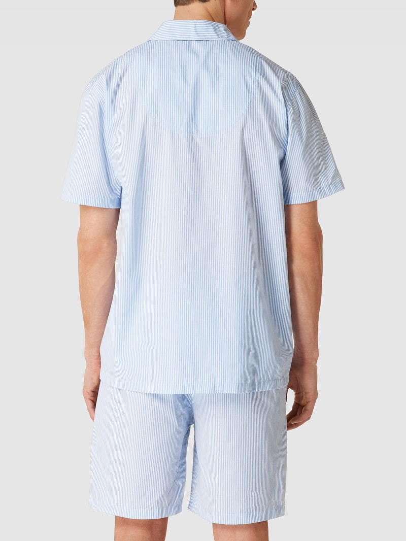 Pyjama mit Streifenmuster in hellblau