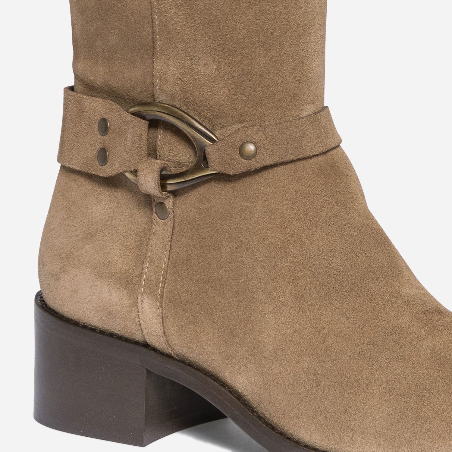 Botte taupe éco-conçue en cuir velours