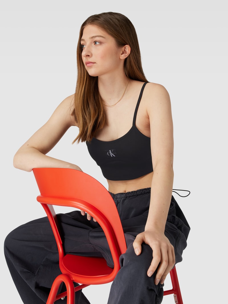 Bralette-Top mit Label-Patch in black