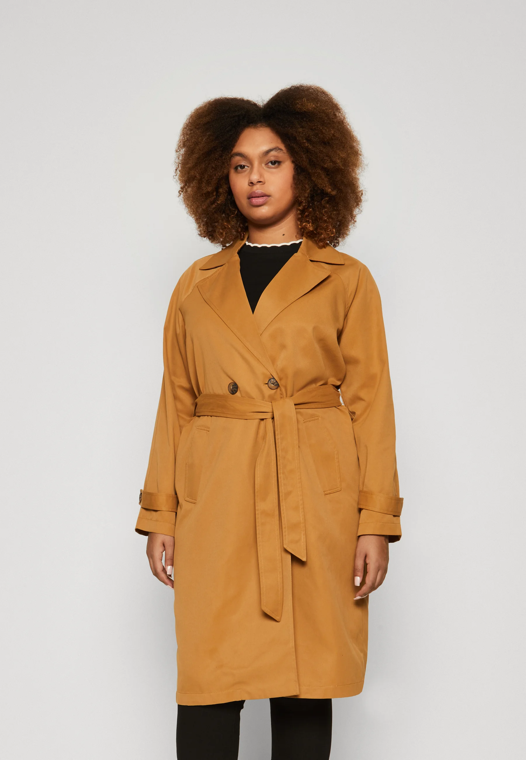 Vero Moda Curve VMCLOU - Gabardina