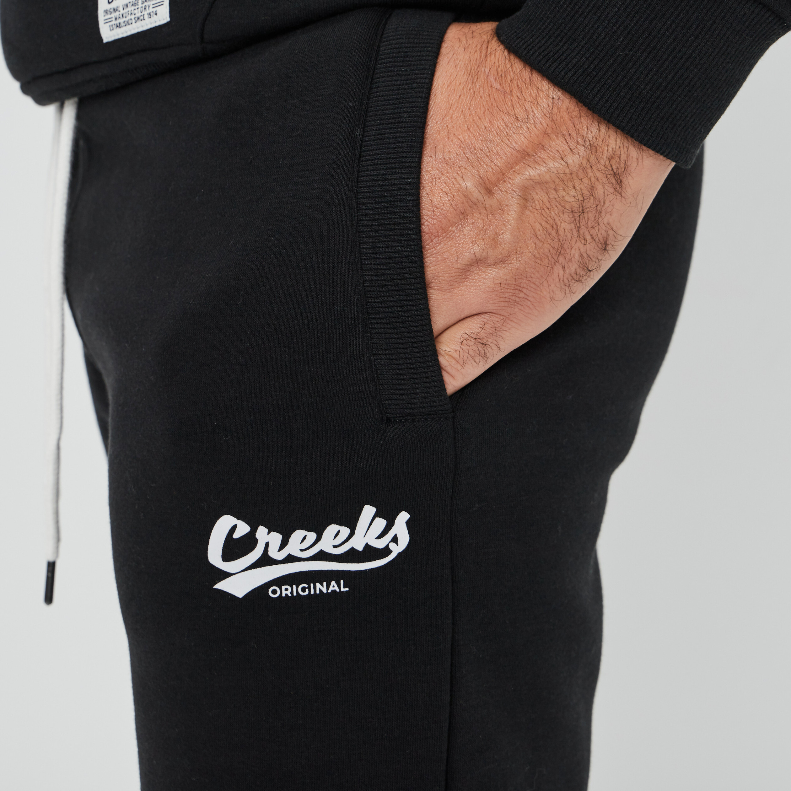 Jogging droit Creeks noir homme | La Halle