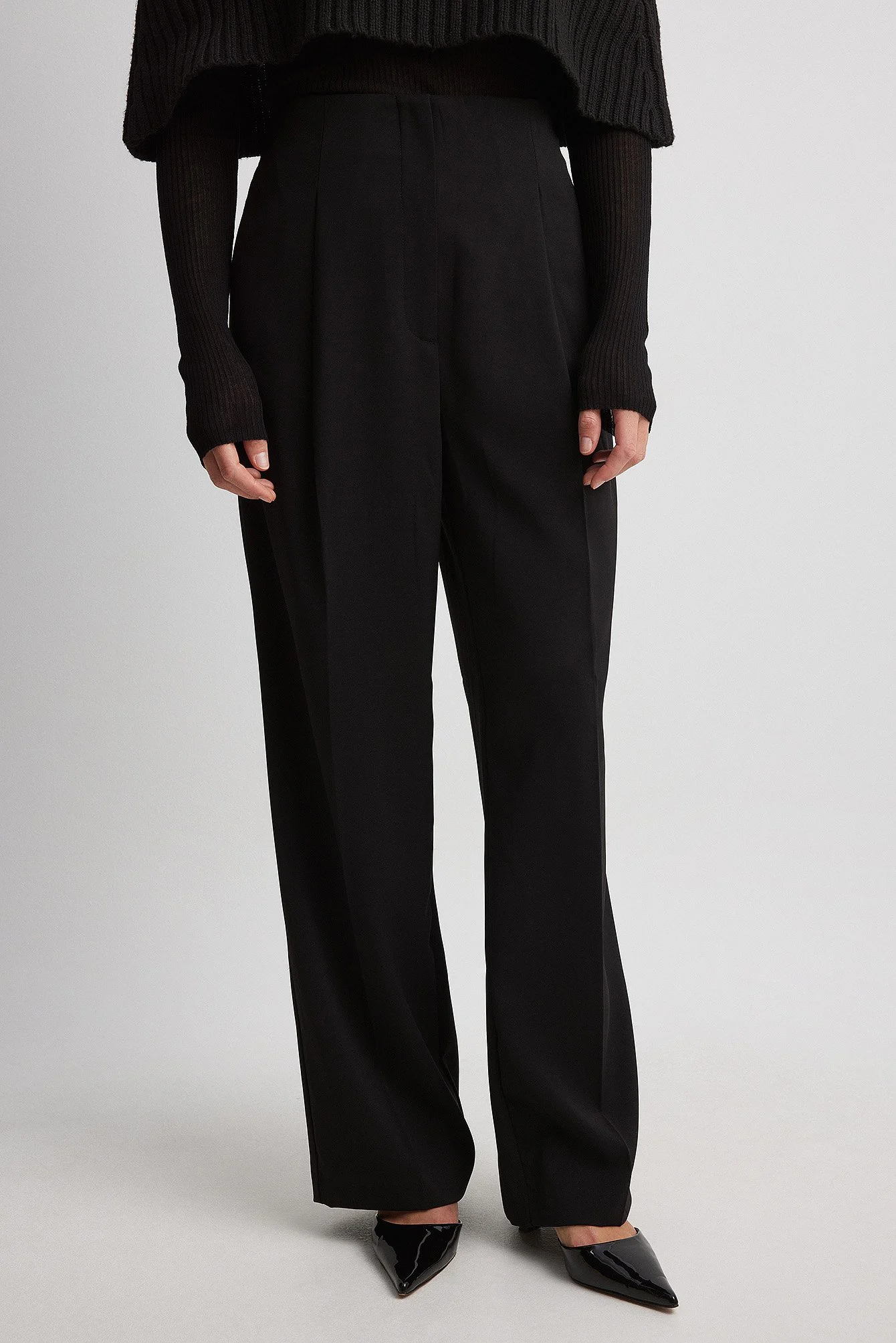 Weite Anzughose mit hoher Taille, ohne Bund