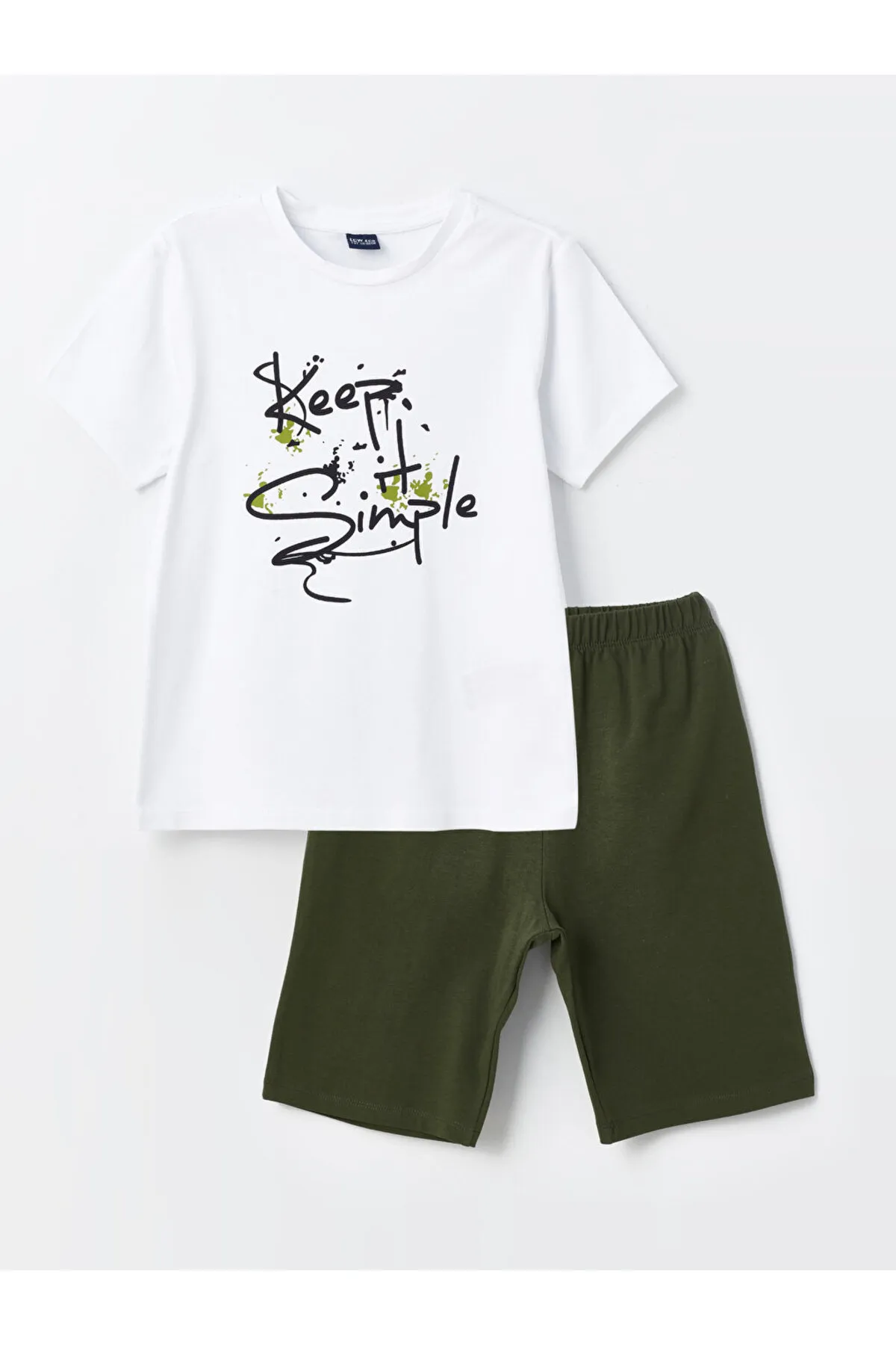 LC Waikiki  Jungen-Pyjama-Set mit Rundhalsausschnitt, kurzen Ärmeln und Shorts