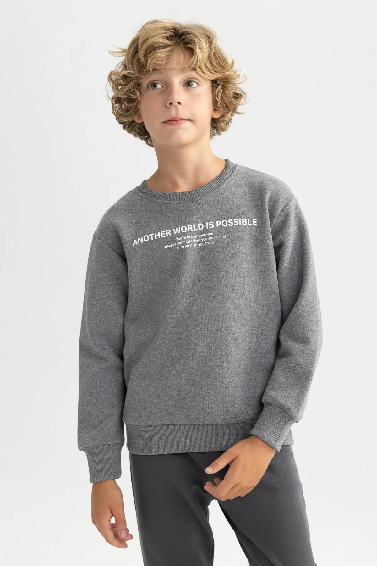DeFacto  Dickes Jungen-Sweatshirt mit Rundhalsausschnitt