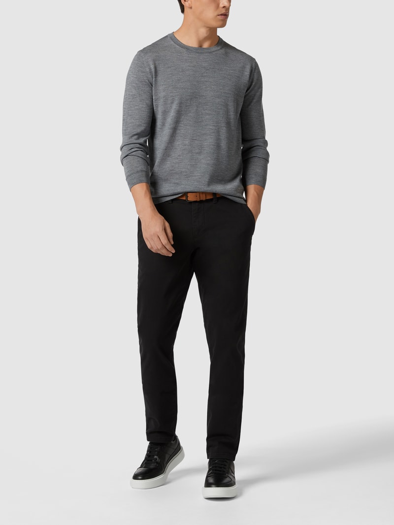 Hose mit Stretch-Anteil in gerader Passform in schwarz