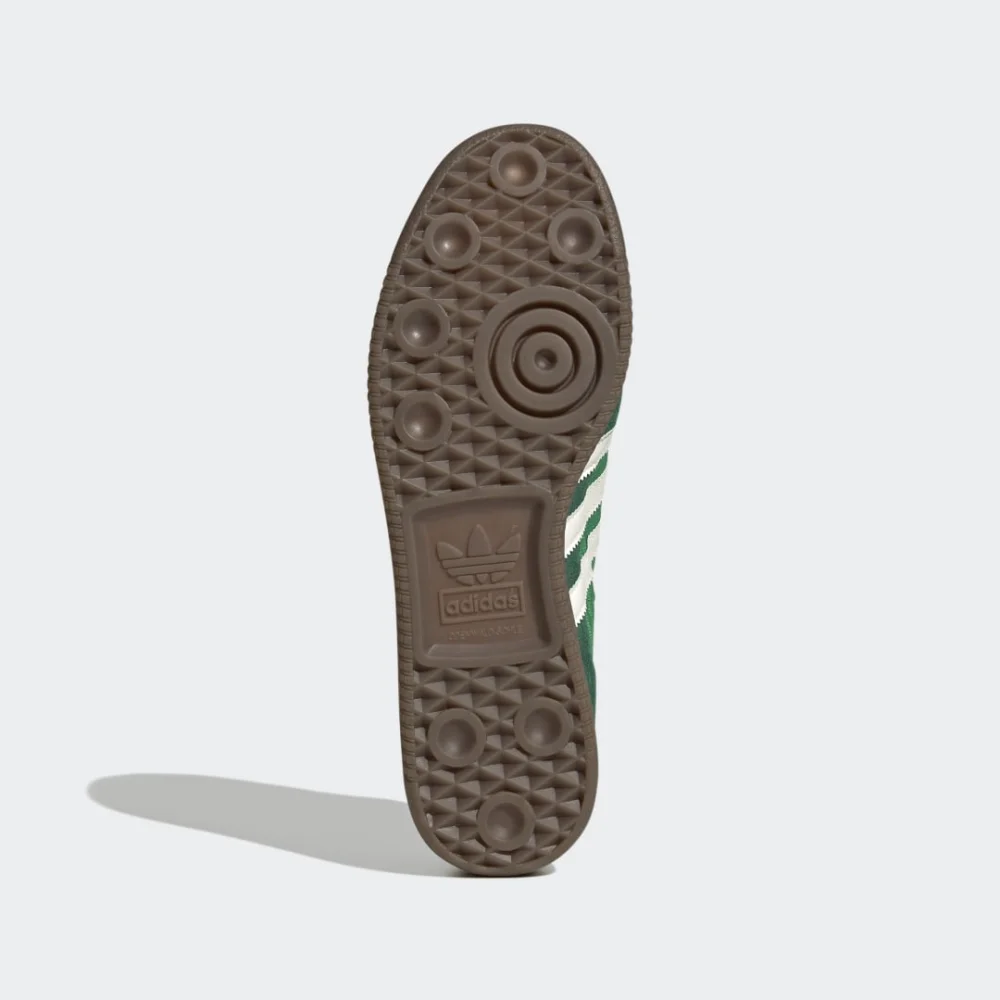 adidas Universal GX6916 / grün