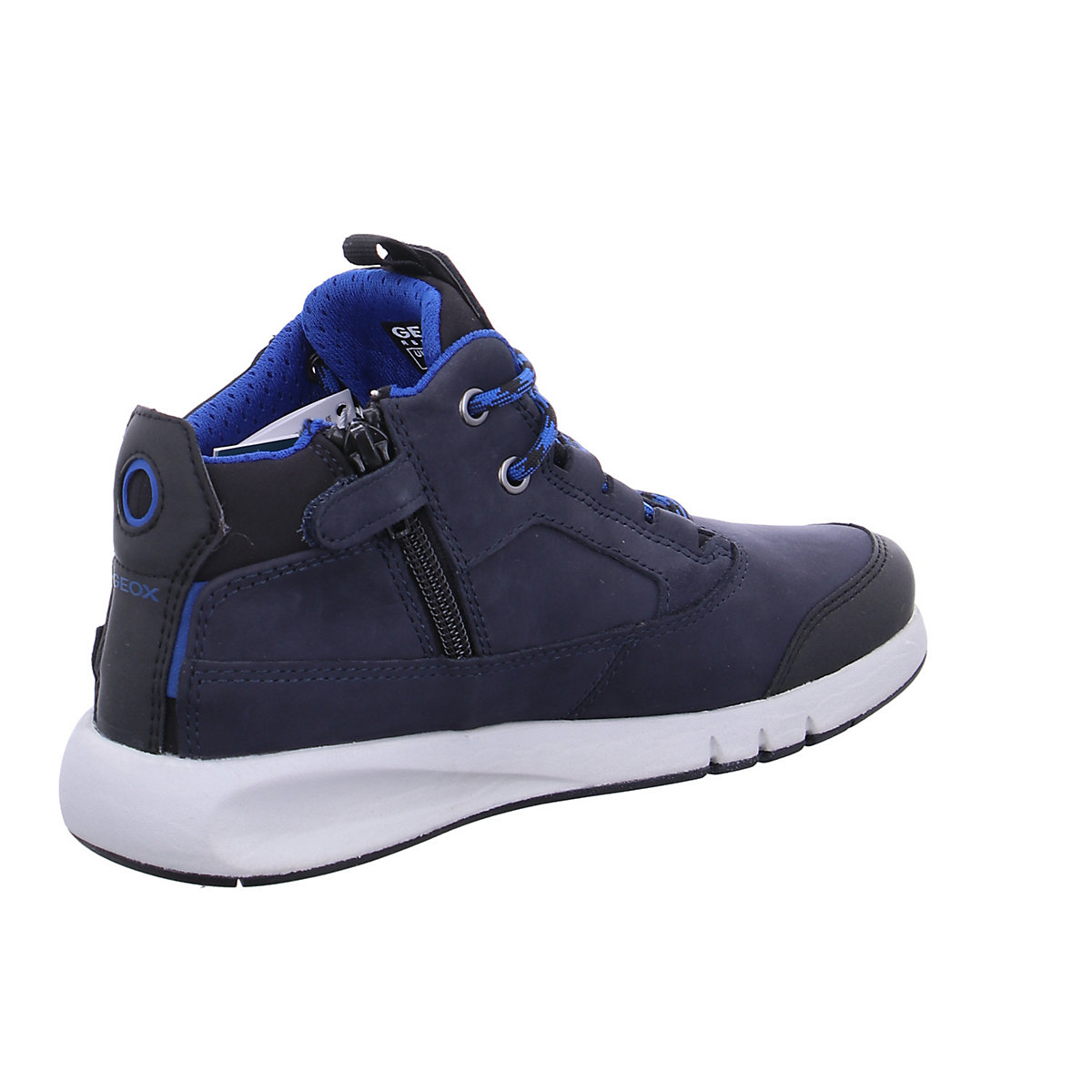 Schnürhalbschuhe
