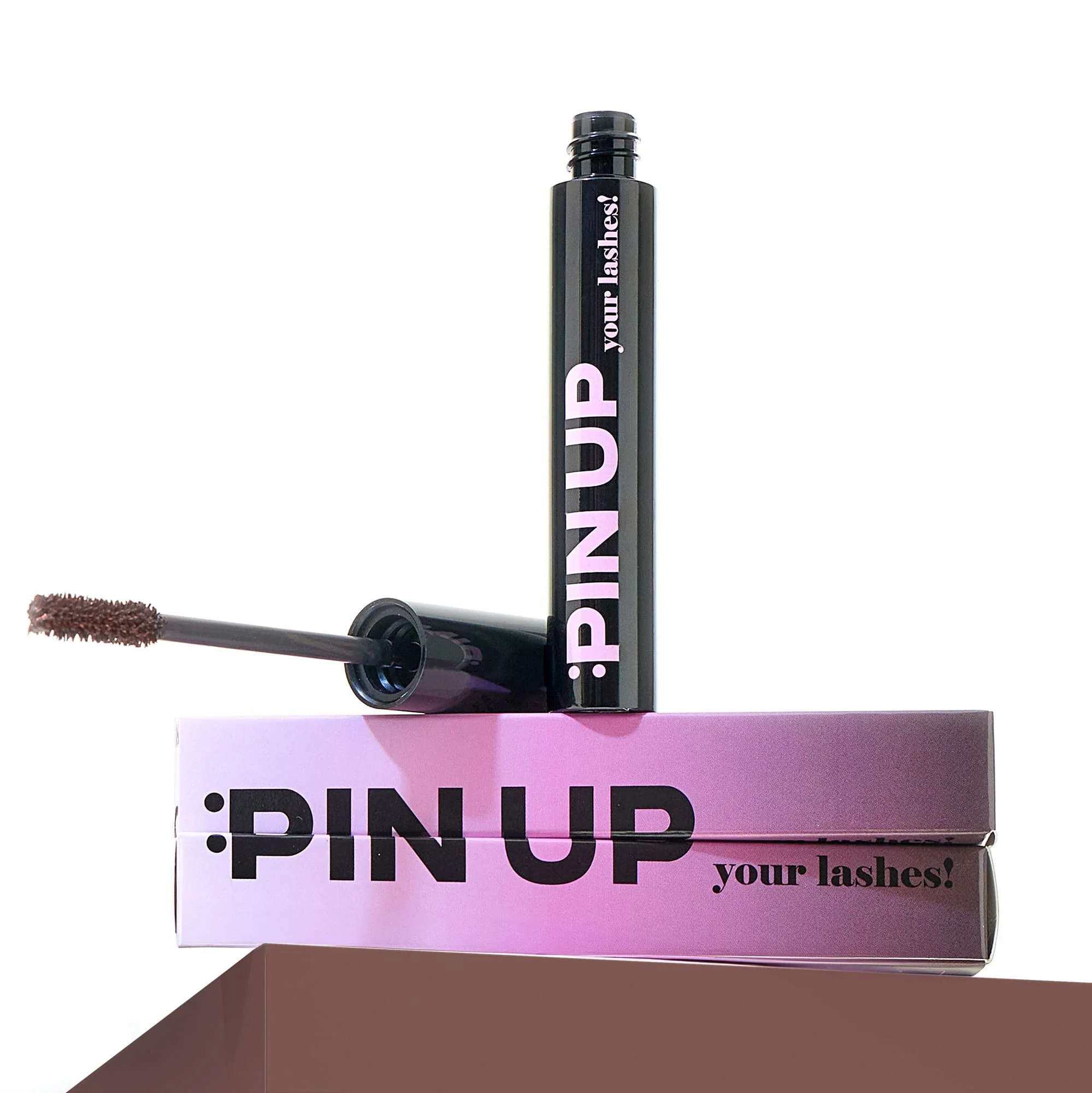 ¡Pinup luce tus pestañas! Máscara de pestañas Pinalli - Máscara