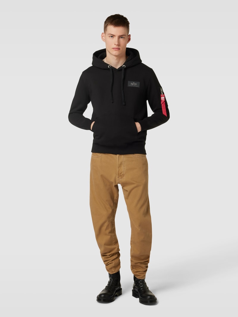 Hoodie mit Label-Applikation Modell 'Camo' in schwarz