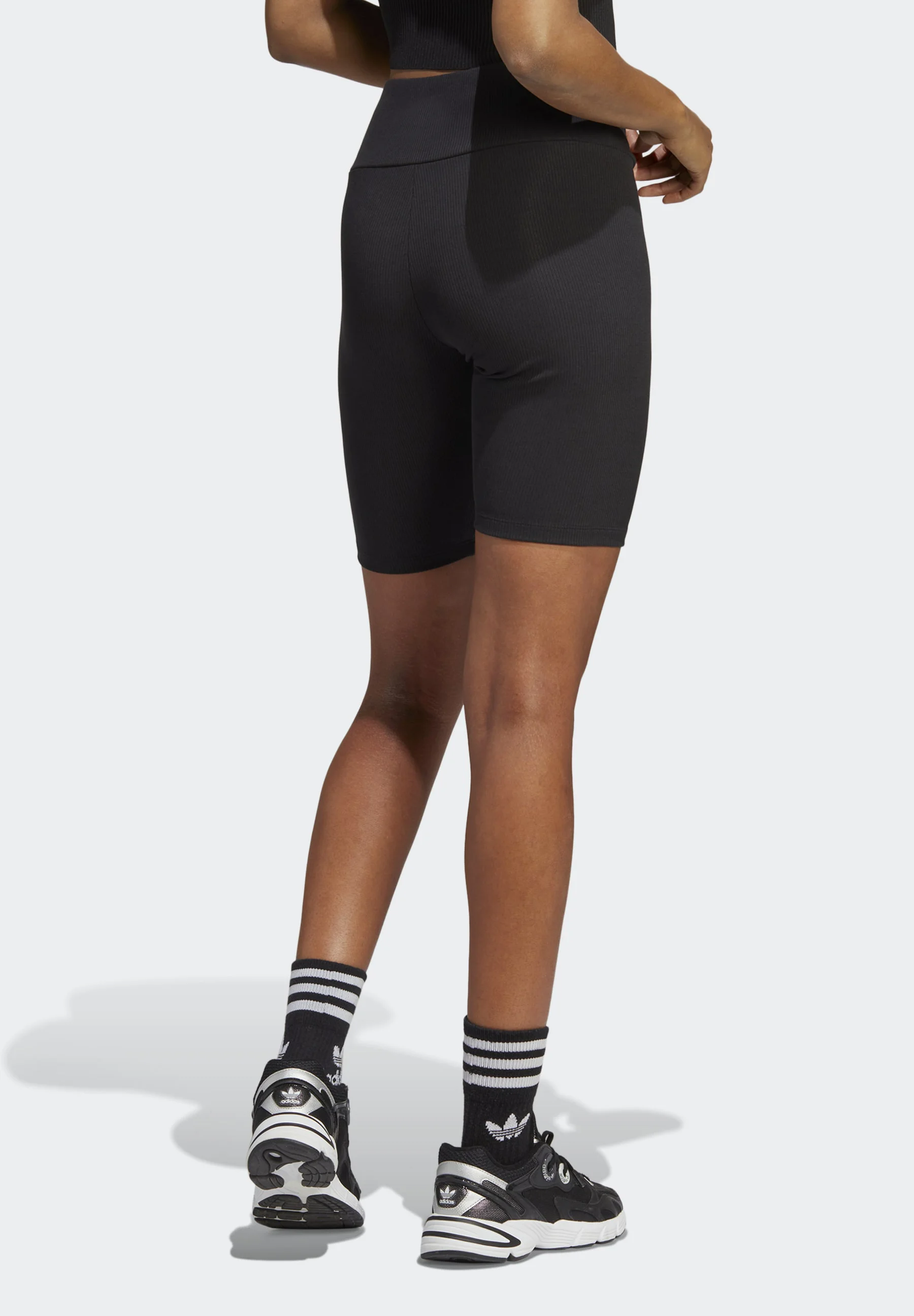 adidas Originals ESSENTIAL RIBBED SHORT - Pantalones cortos