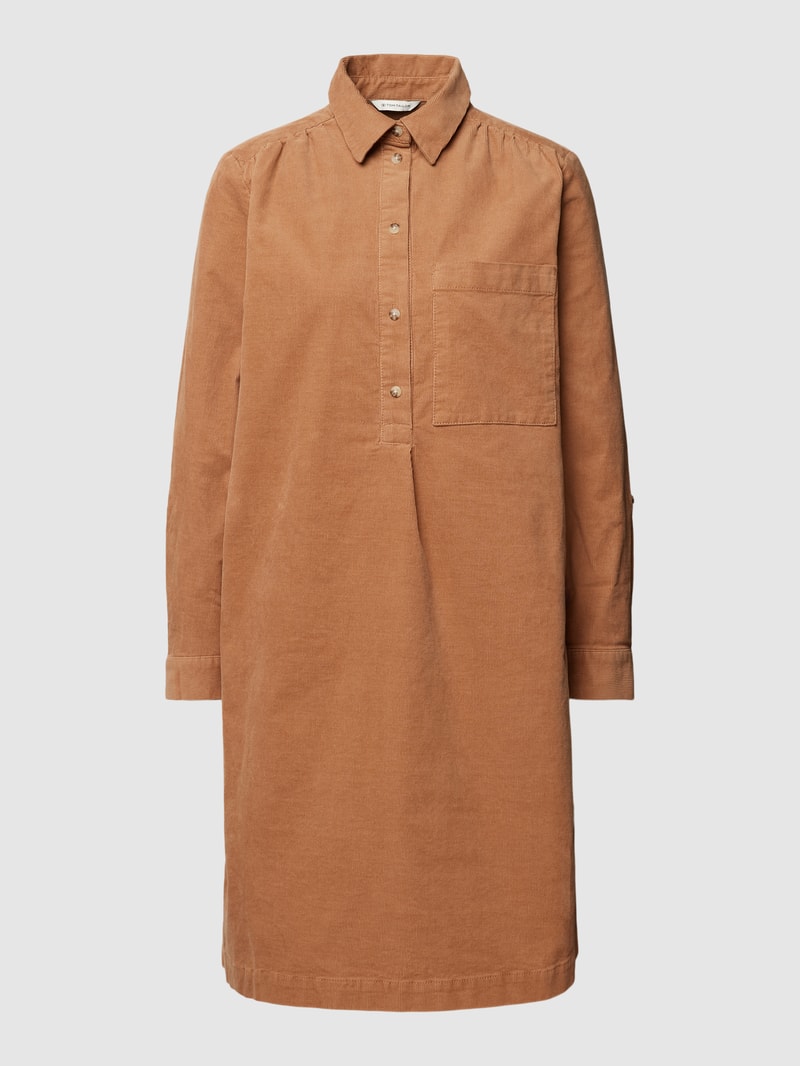 Knielanges Kleid aus Cord mit Brusttasche in camel