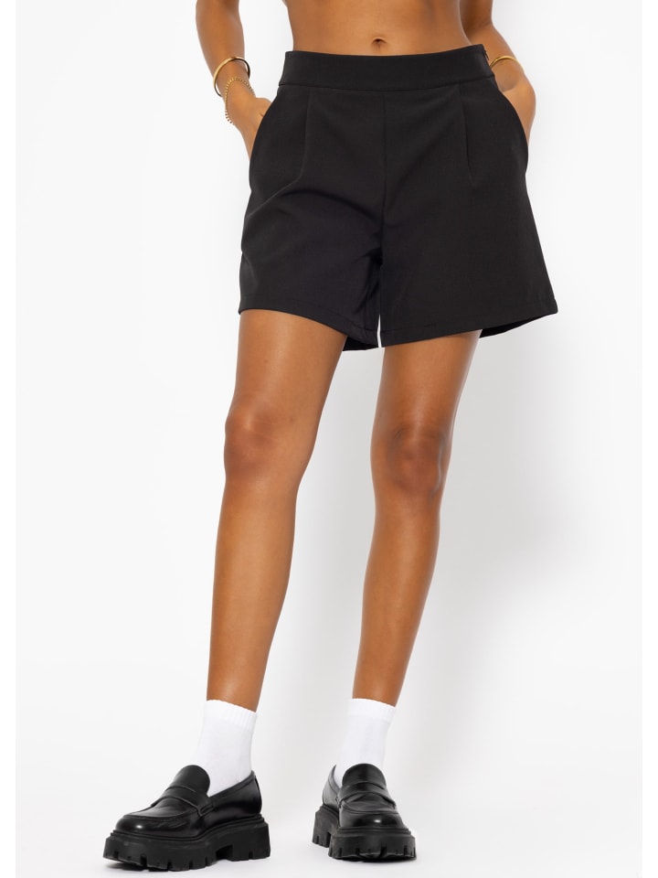 SASSYCLASSY Shorts mit Bundfalten in Schwarz günstig kaufen
