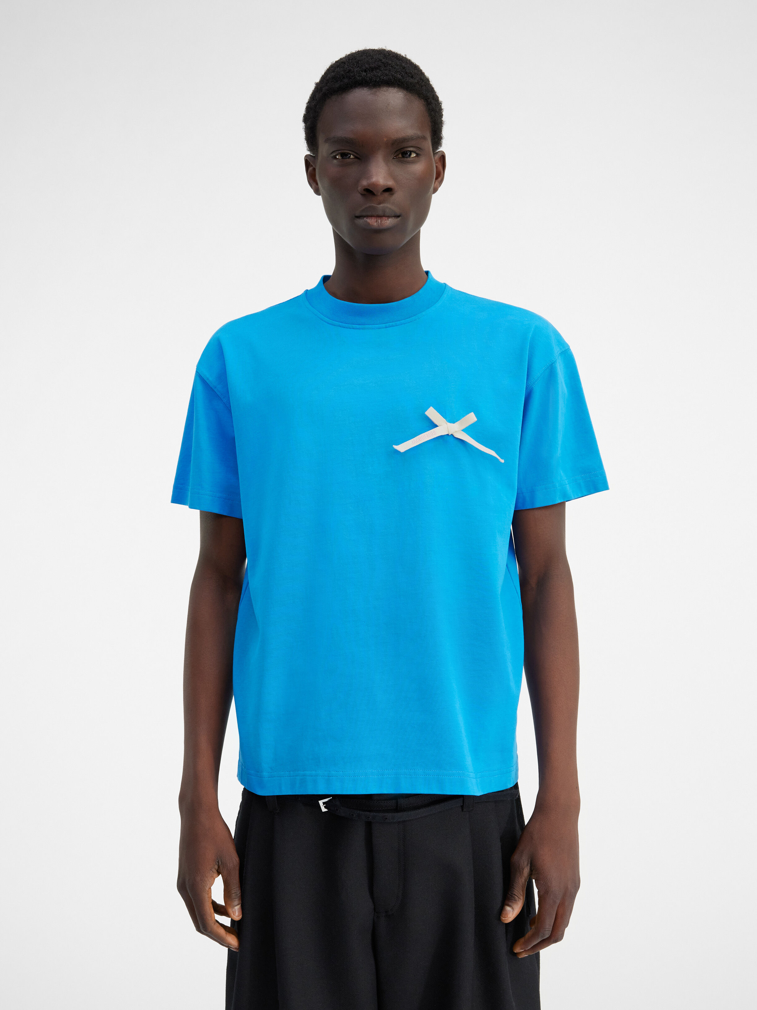 Le t-shirt Noeud