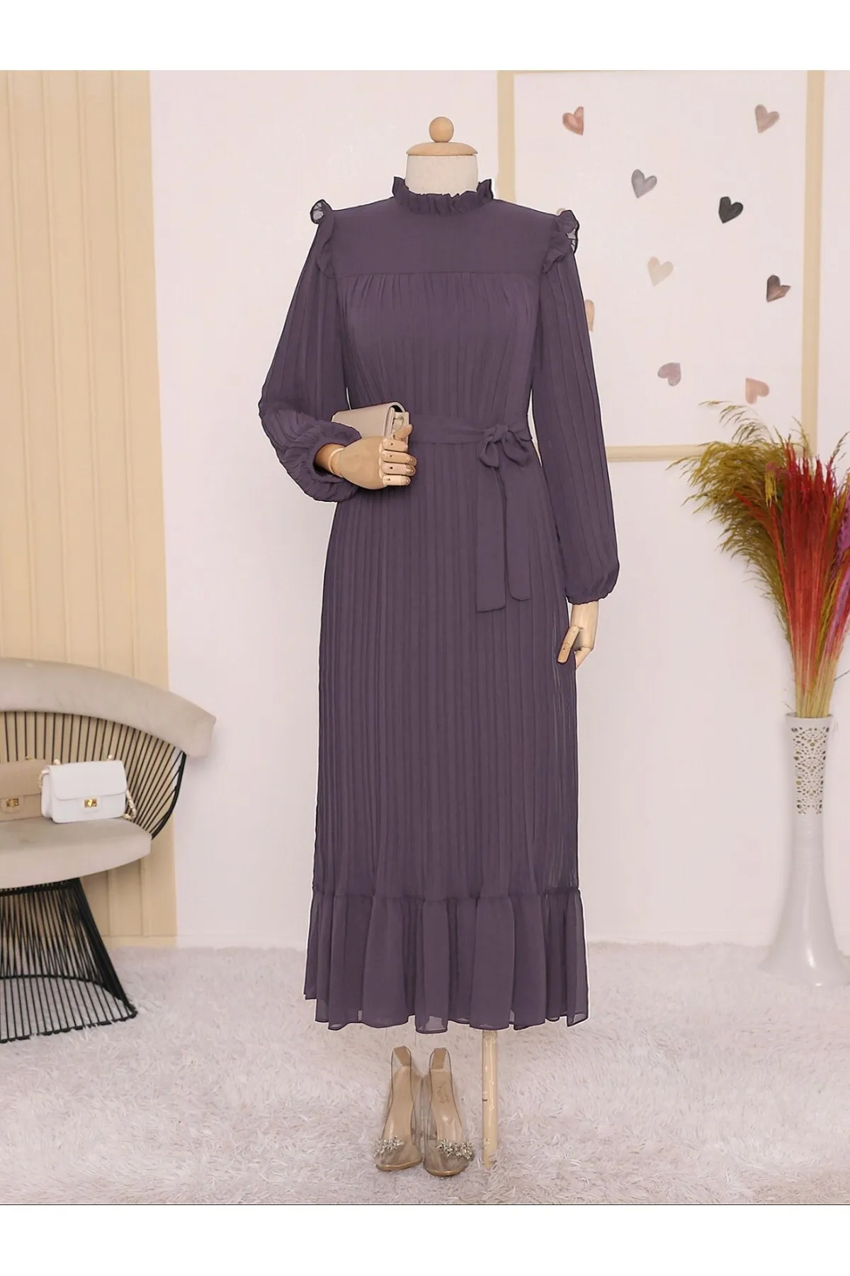 Modamorfo  Plissiertes Kleid mit Vorderteil, Ärmeln und Körper