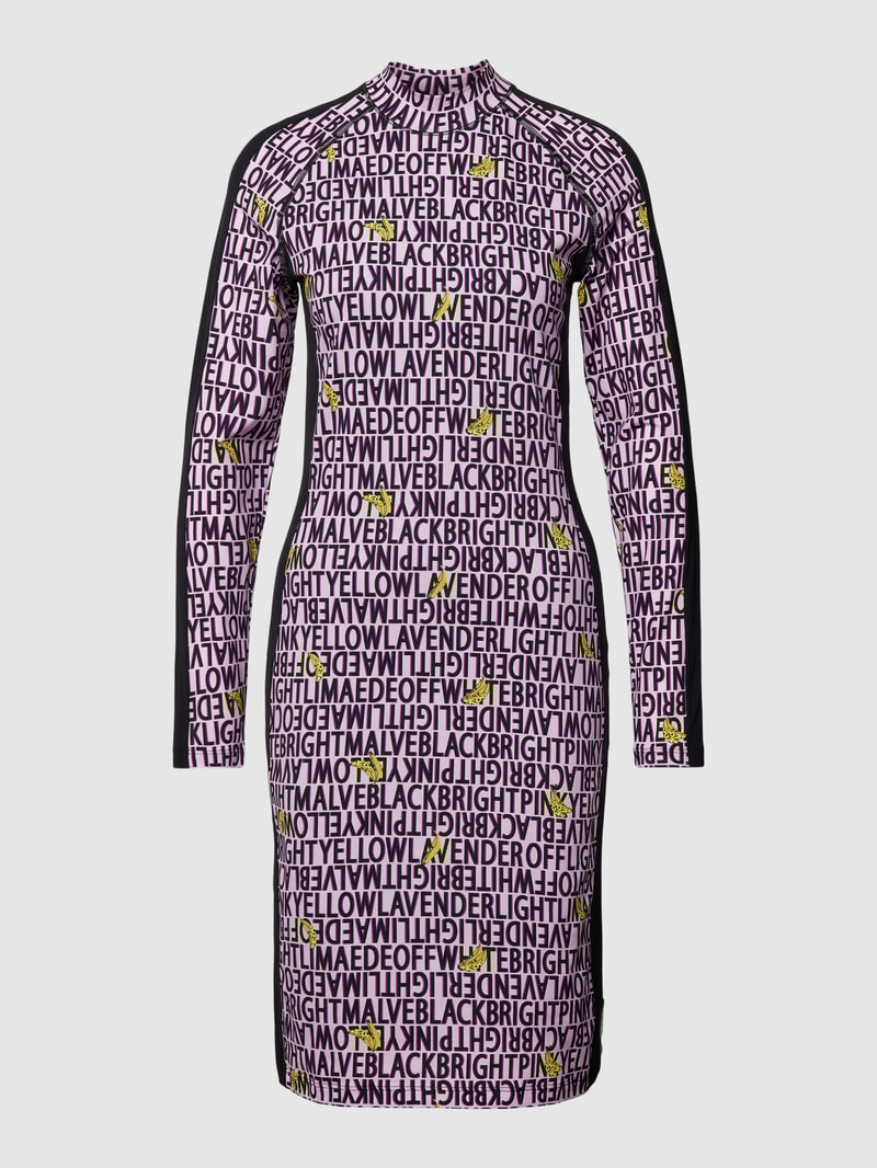 Knielanges Kleid mit Allover-Statement-Print in flieder