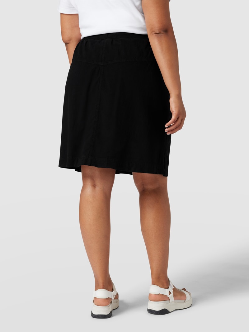 PLUS SIZE Minirock mit Eingrifftaschen in schwarz