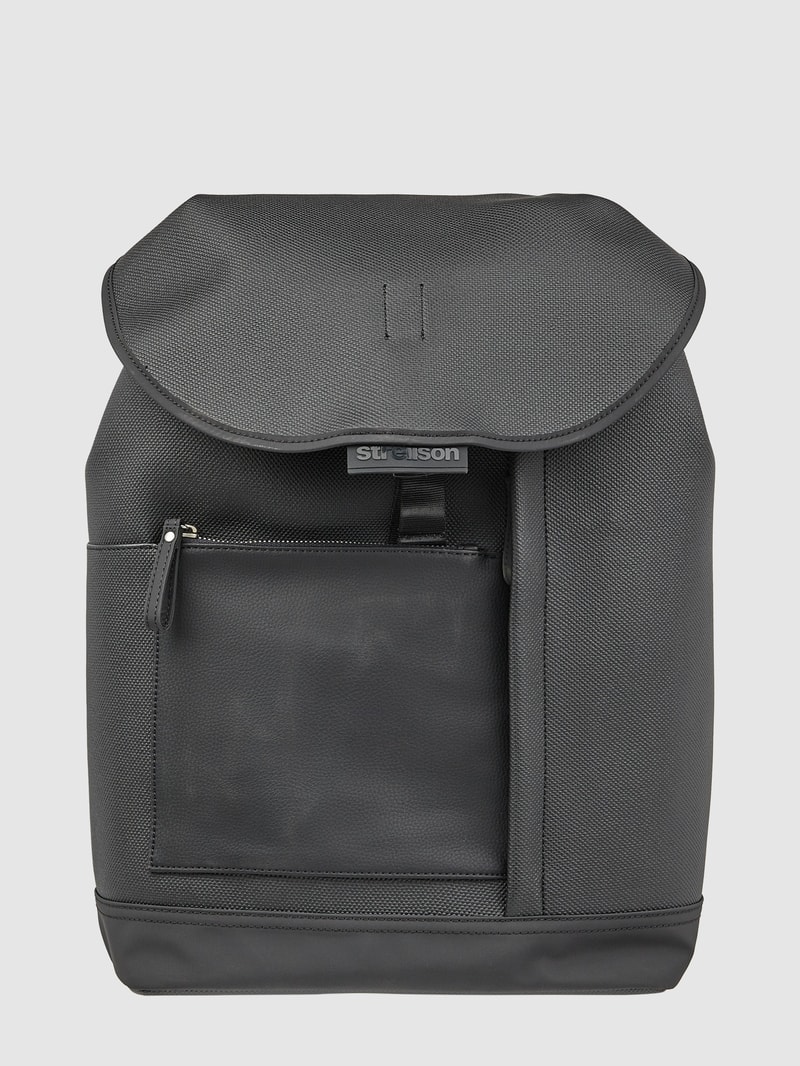 Rucksack mit wattiertem Laptopfach in schwarz