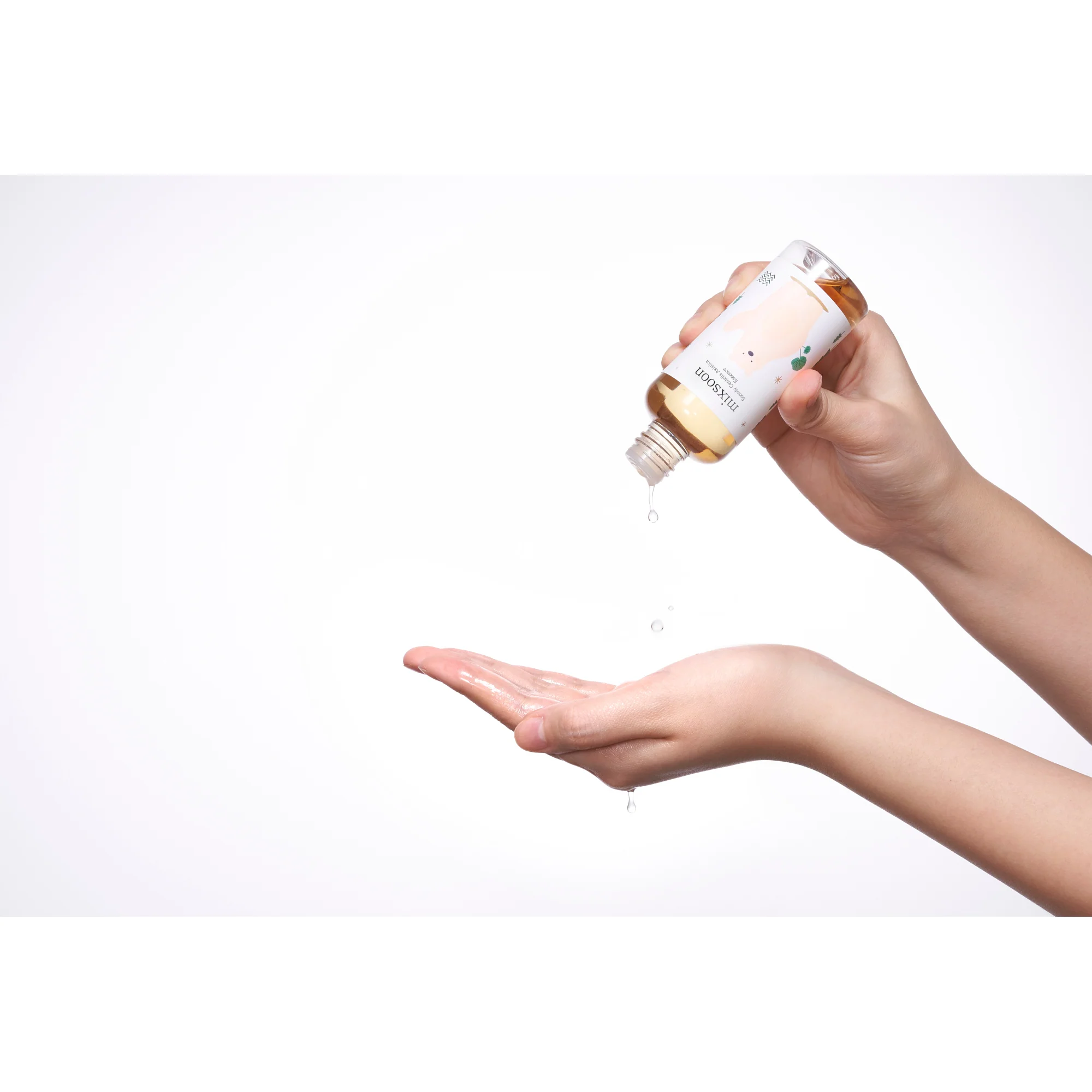 Soondy Centella Asiatica Essence - Beroligende ansiktsserum, reparerende behandling