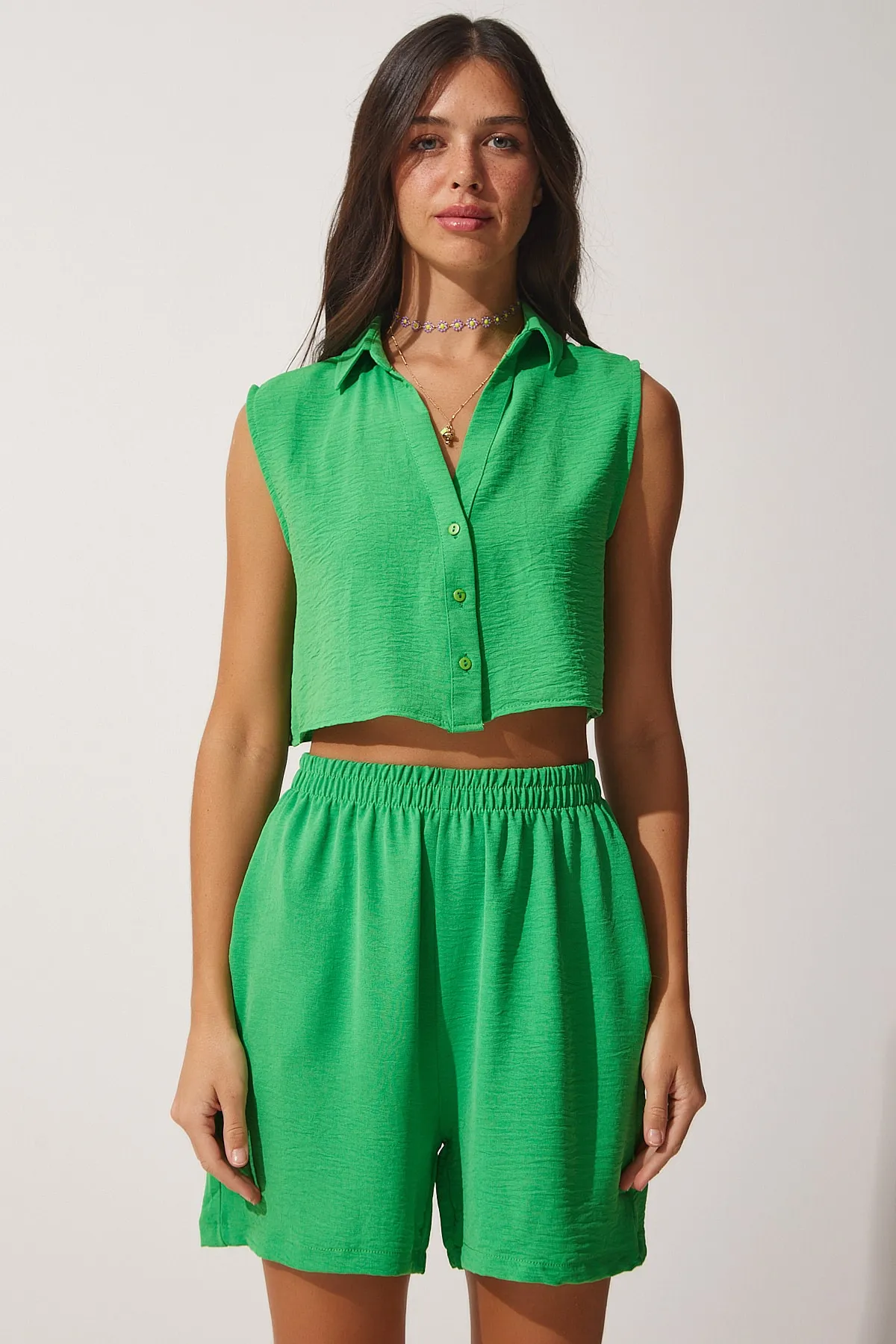 Happiness İstanbul  Grünes ärmelloses Hemd und weite Shorts für Damen, Sommeranzug MX00090