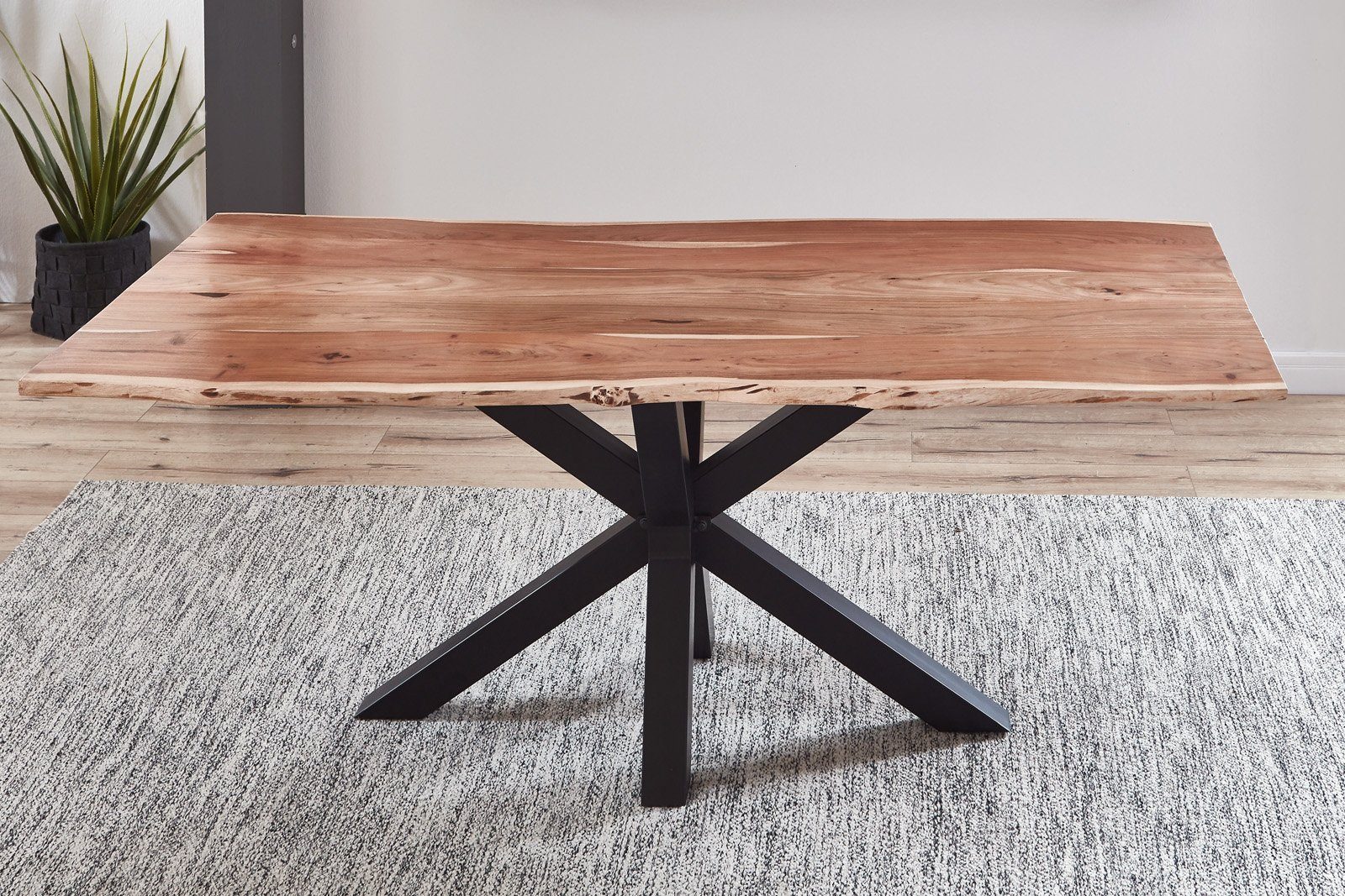 SAM® Baumkantentisch Quincy, Akazie, naturfarben, Baumkante, Einzeltisch 140