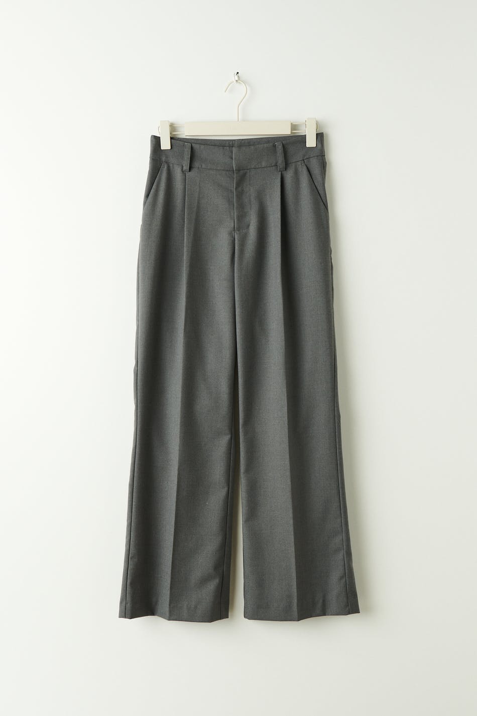 Low waist trousers