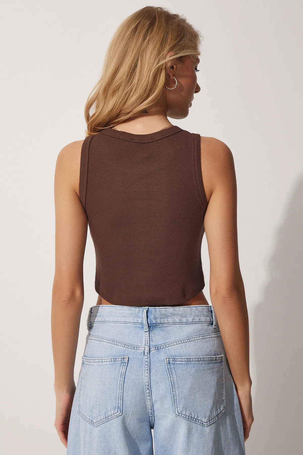 Happiness İstanbul  Braune Neckholder-Strickbluse für Damen DZ00030