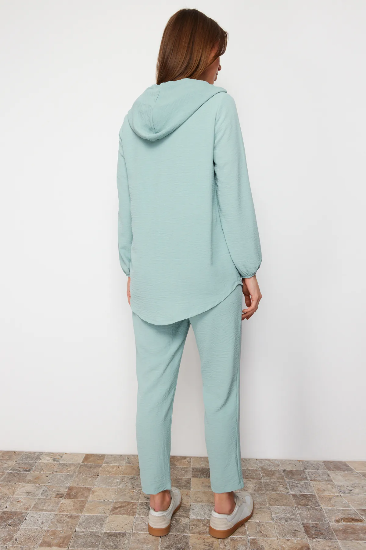 Trendyol Modest  Mintgrünes Aerobin-Cardigan-Hose-Set mit Kapuze und Reißverschluss TCTSS22US0026