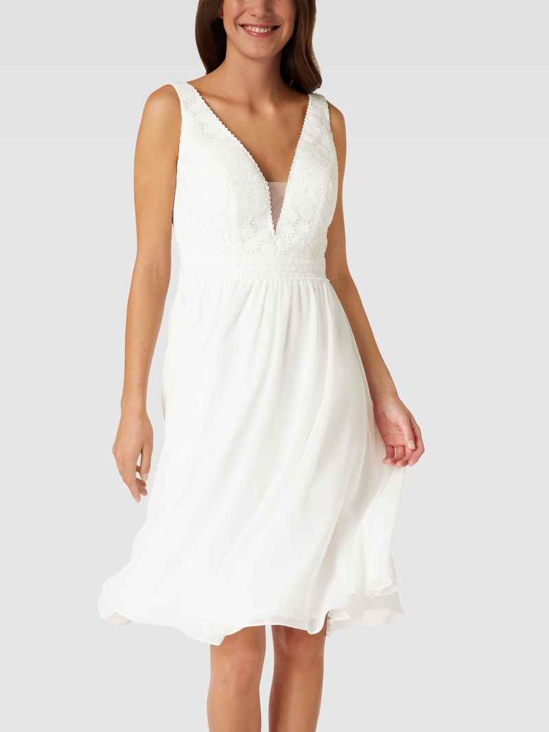 Brautkleid mit Herz-Ausschnitt in offwhite