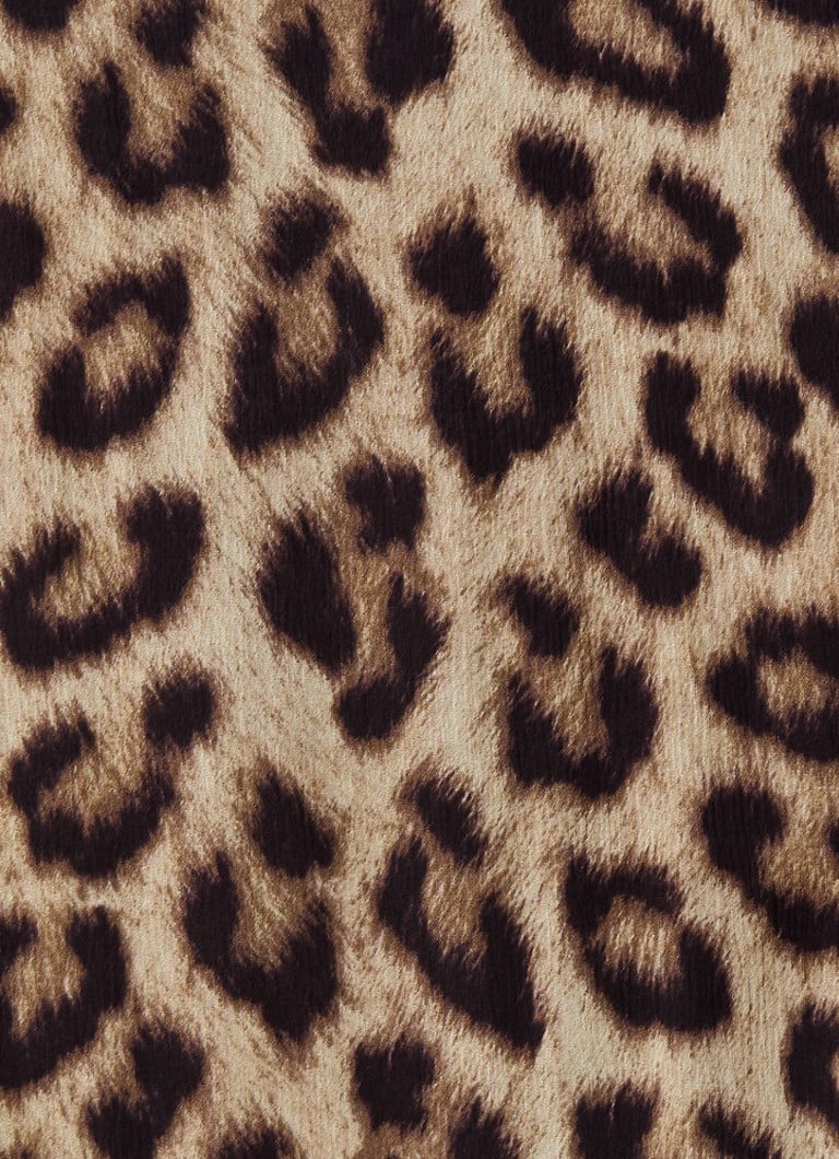 Rochie lungă Fanica de la Ba&sh, cu imprimeu leopard și spate deschis.
