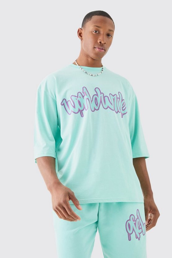 Oversize Worldwide T-Shirt und Shorts