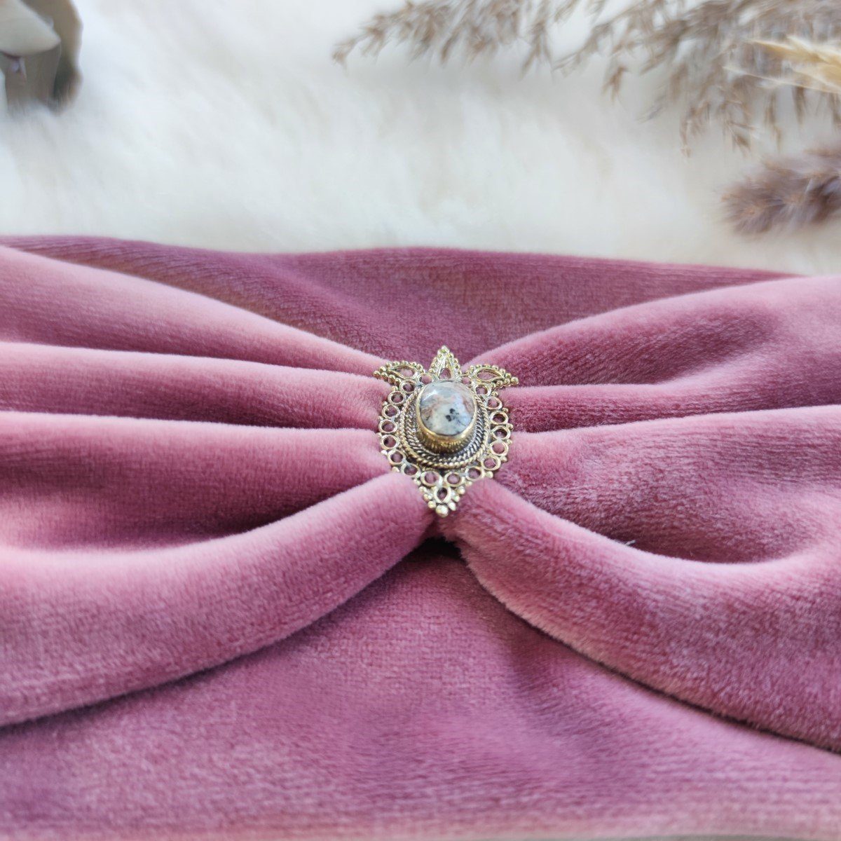 Bohia Stirnband Haarband Winter aus Samt in rosa, Winterhaarband für Damen (1-St) mit Edelstein verziert, Retter für Bad-Hair-Days