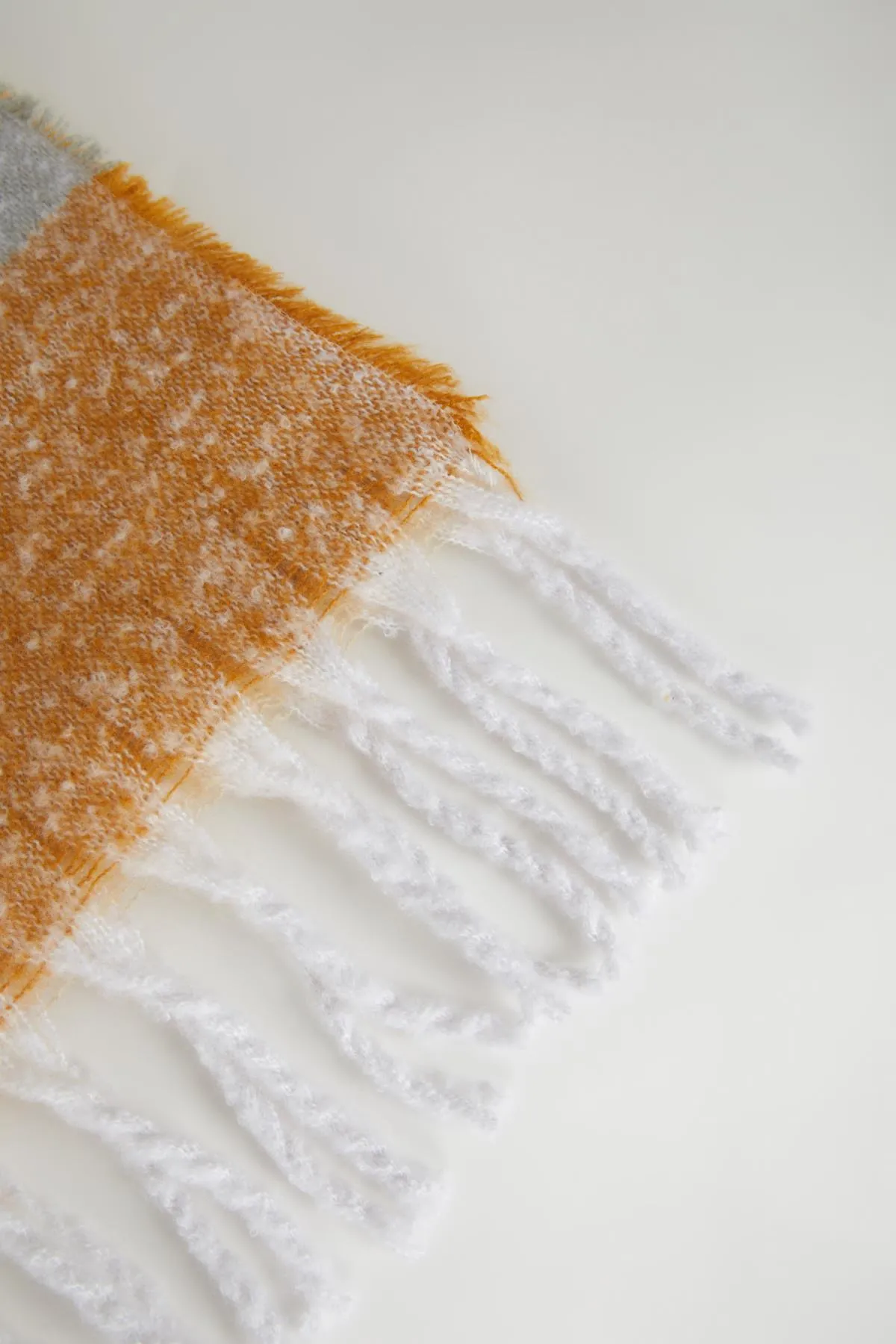 DeFacto  Gemusterter Strickschal mit Quasten für Damen