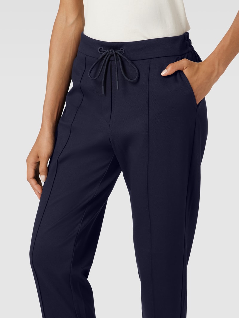 Sweatpants mit Ziernähten in marineblau