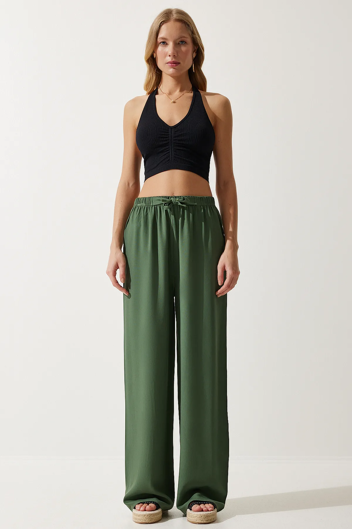 Happiness İstanbul  Khakifarbene Palazzo-Hose aus Viskose für Damen im Sommer EN00610