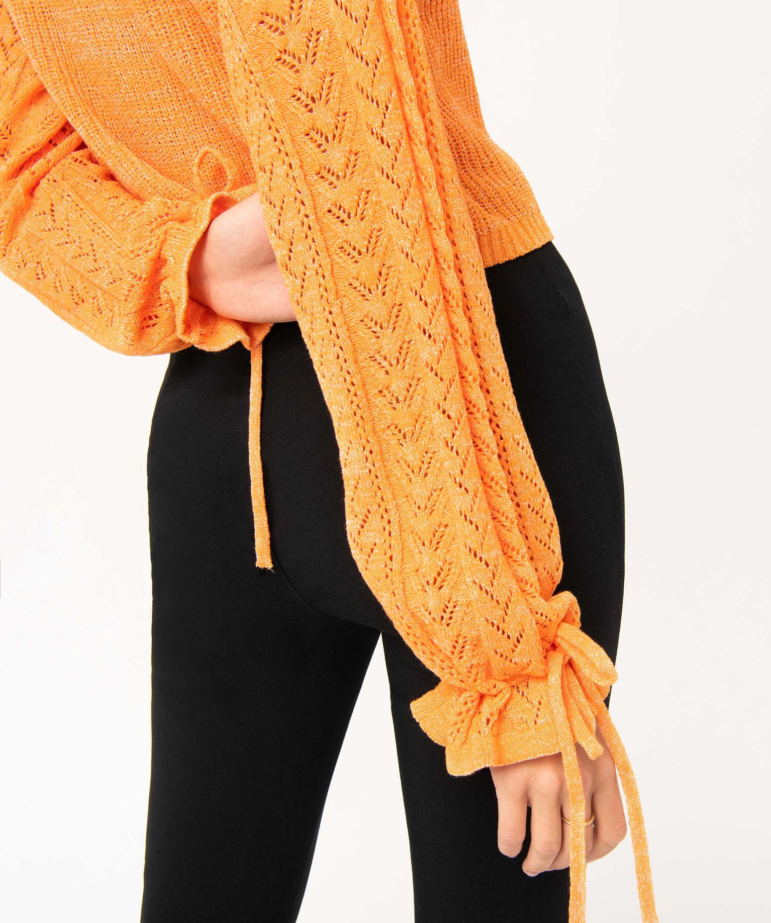 Pull femme coupe courte en maille ajourée orange | GEMO