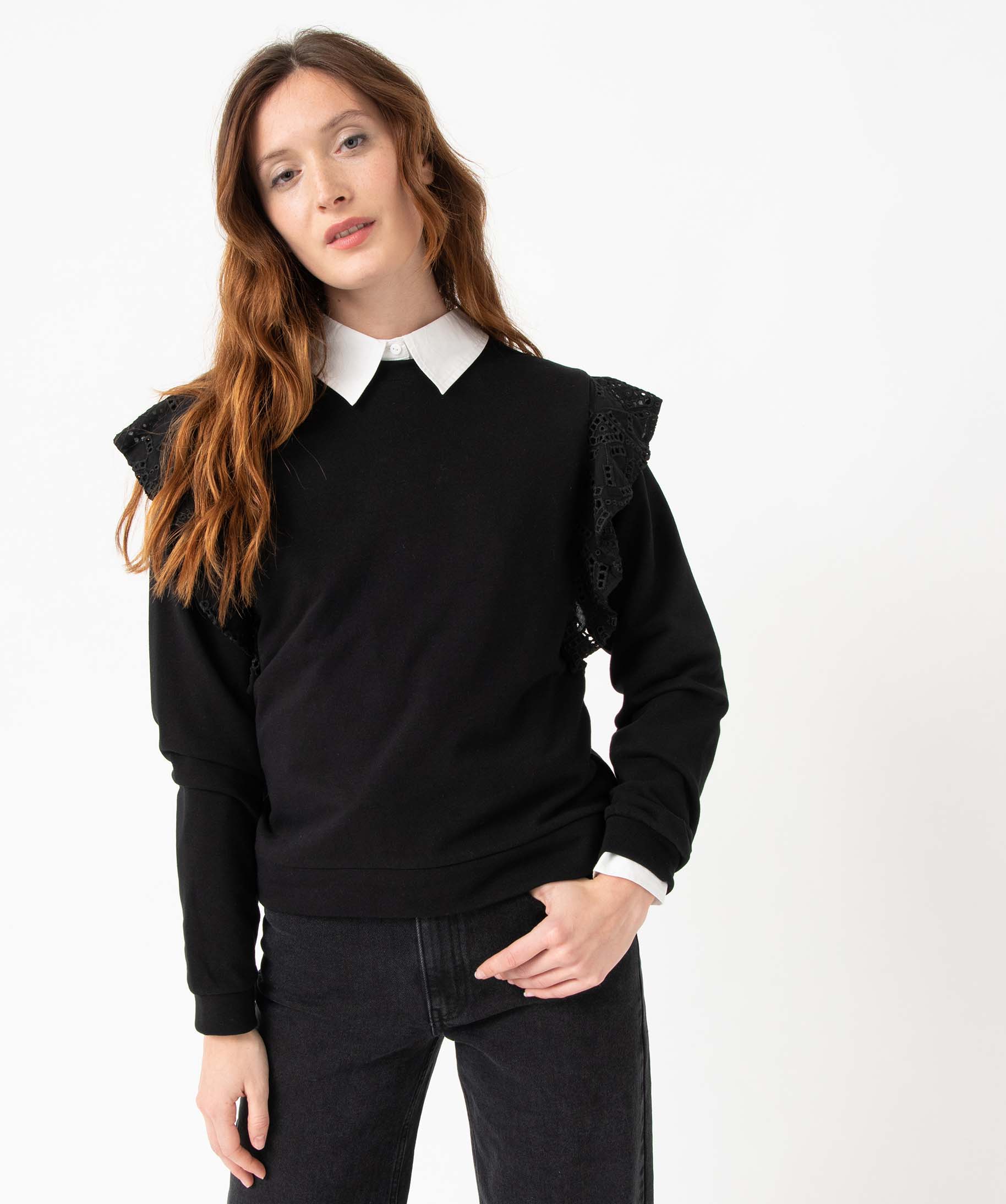 Sweat femme avec volant en dentelle anglaise noir | GEMO