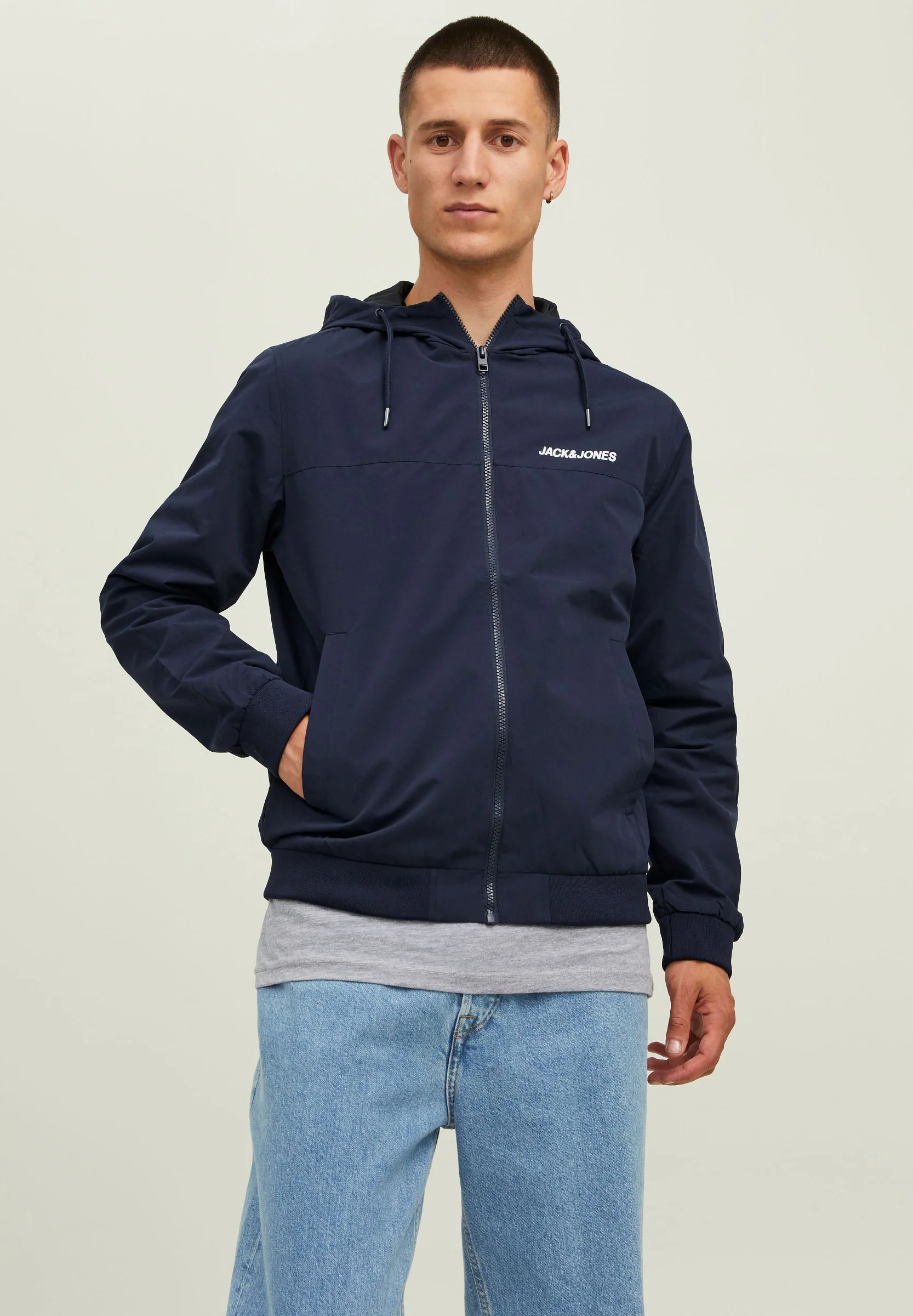 Jack & Jones JJERUSH BLOCKING HOOD - Chaqueta ligera